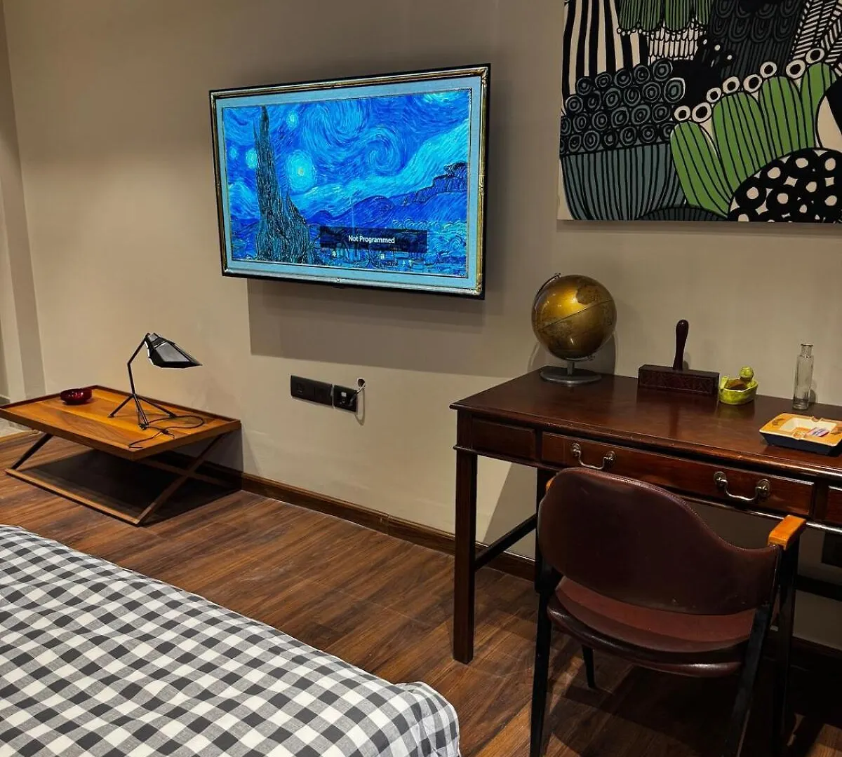 Stylish & Modern Luxury 4Br Apartment Arjun Marg Gurgaon