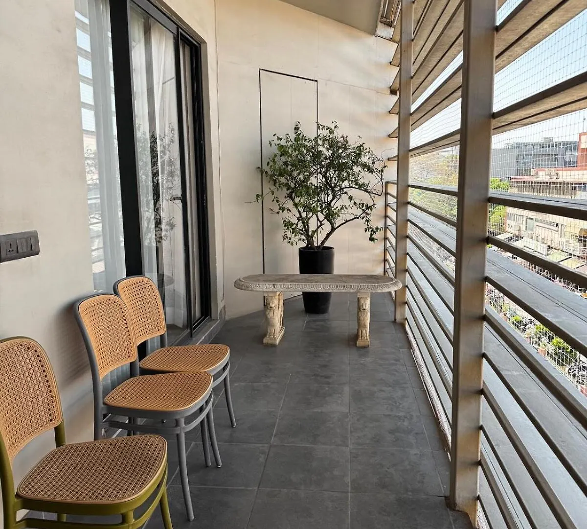 Stylish & Modern Luxury 4Br Apartment Arjun Marg Gurgaon
